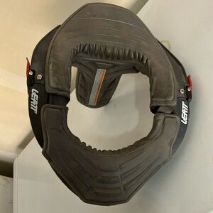 LEATT Neck Brace motocross/ dirtbike